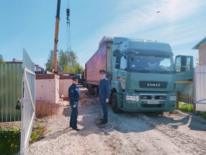 Сотрудники следственного управления осуществили выезд на строительство дома, предназначенного для детей-сирот